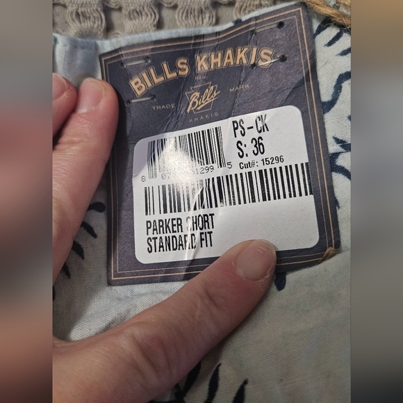 BILLS KHAKIS Light blue/navy printed parker shorts. Size 36 NWT - Picture 10 of 12